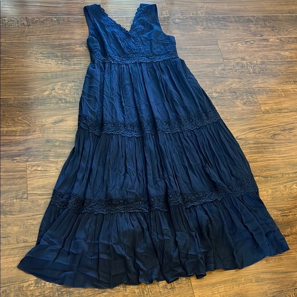 NWT Davi & Dani Dark Blue Lace-Trimmed Maxi Dress - Picture 10 of 13